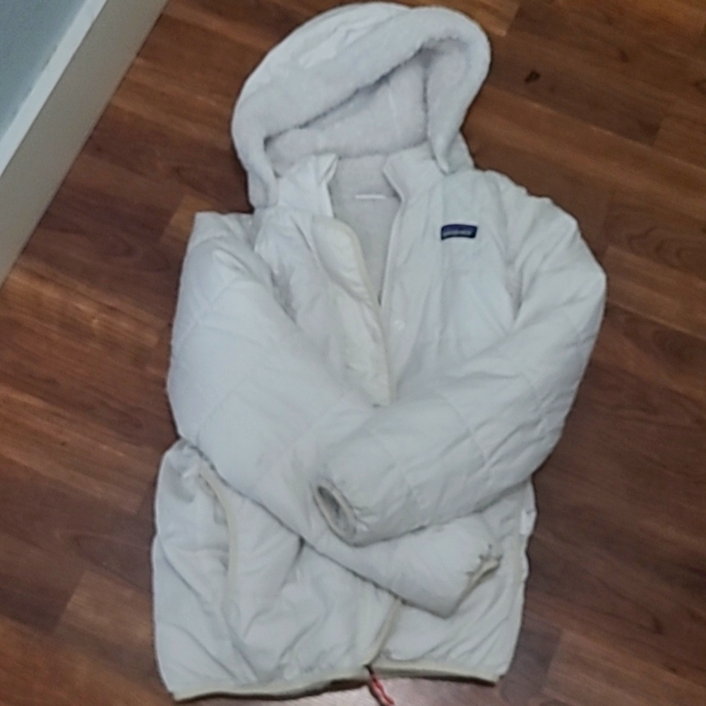 Patagonia Sz 12. Reversible Coat. Vintage. In good shape, with minimal wear.